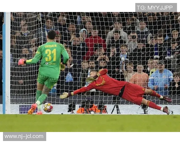 沙尔克04球迷齐声呼唤：更换主帅拯救球队！